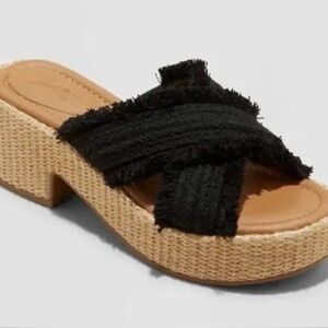 Universal Thread Women's Sally Platform Heels with Memory Foam Insole NWT 7.5